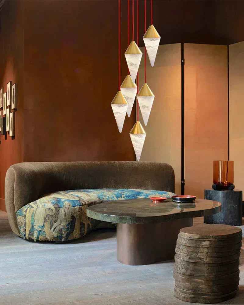 LightsStory Series Geometric Pendant Light | Cluster Cone Natural Alabaster and Lacquered Brass, Lacquered Brass and Black Metal for Dining Rooms and Entryways Modern Pendant lamp