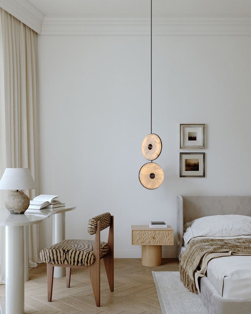 Lausanne Disc Geometric Alabaster Chandelier. Hand-Selected Natural Stone. Sleek metal finish for Kitchen Islands, Entryways, and Dining Rooms Modern Pendant lamp